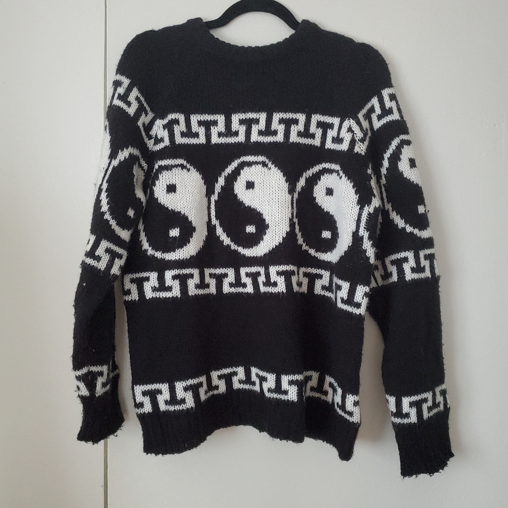 Urban Outfitters Yin & Yang Sweater ☯️